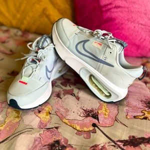 Nike Air Max INTRLK
